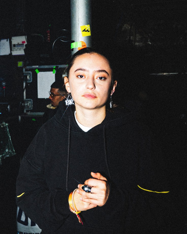 2L, LâINTERVIEW 2l 12 40shotbymanuki