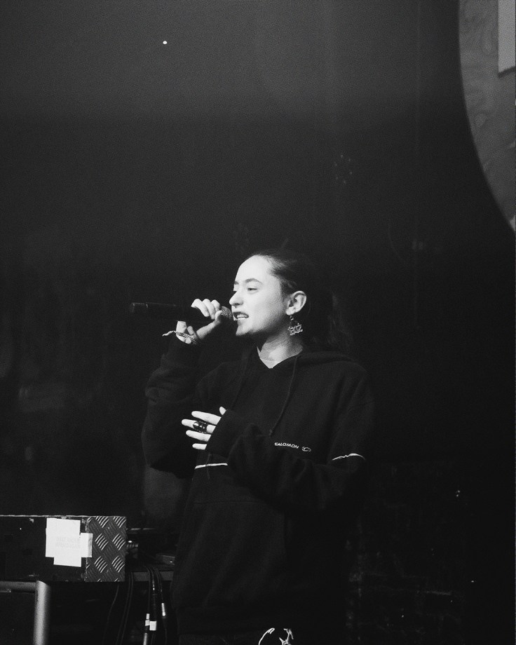 2L, LâINTERVIEW 2l 8 40shotbymanuki
