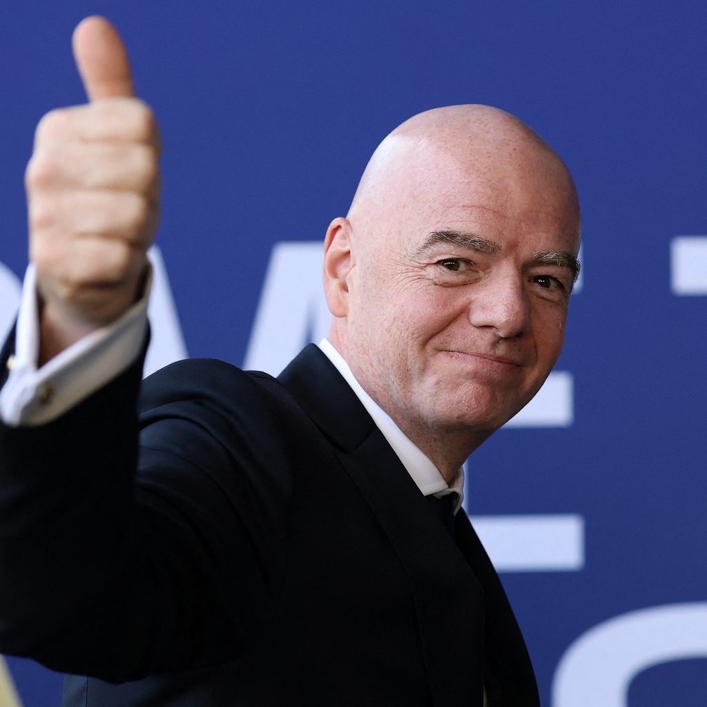 FIFA : GROS BUSINESS, ZONES D’OMBRES ET BILLETS QUI VOLENT 1859111 le president de la fifa gianni infantino a l initiative du projet controverse de l ouverture du capital de la coupe du monde a des investisseurs prives