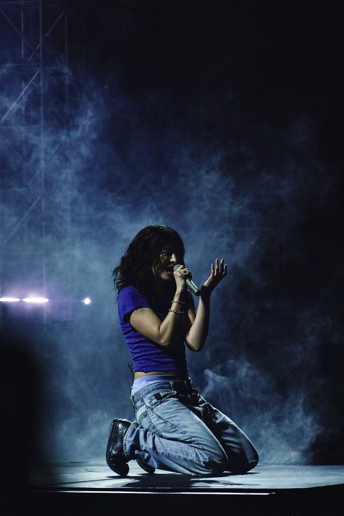 LORDE, LA POP INTIME ET SYNTHÉTIQUE lorde 1