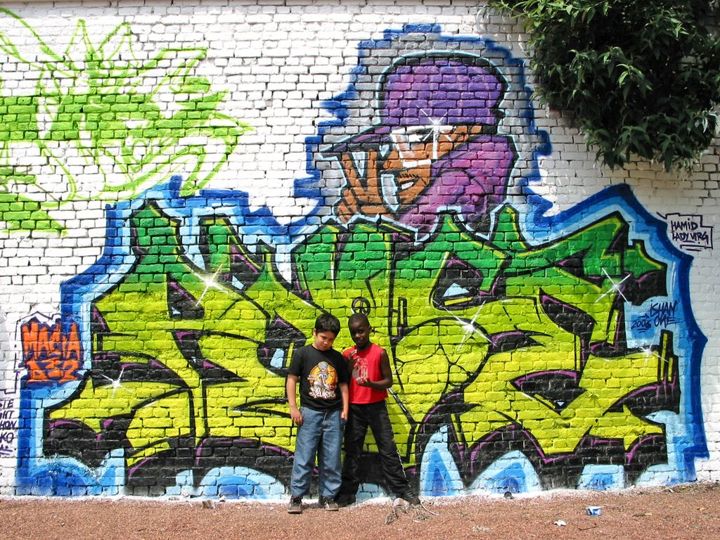 Isham — Lettre par lettre, une histoire du graffiti dans le Nord 8307ba33f87f12719aed3935177aa878